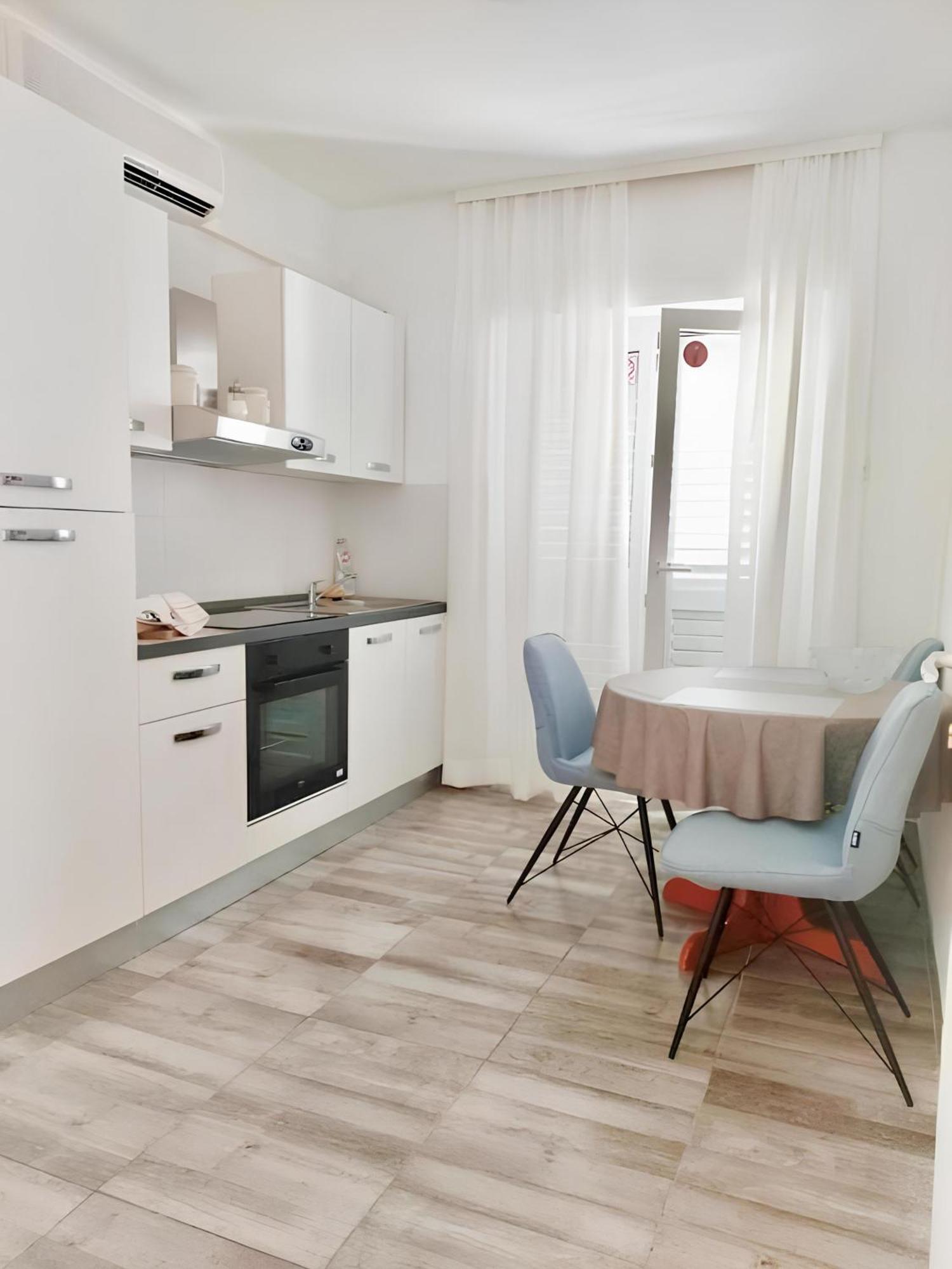Accommodation Ventus Baška Voda Esterno foto